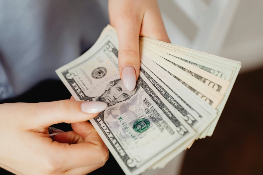 how to manifest money